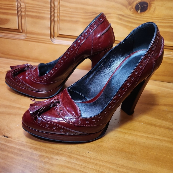 Shoes - Tassled Patent Leather Spectator Pumps 💜